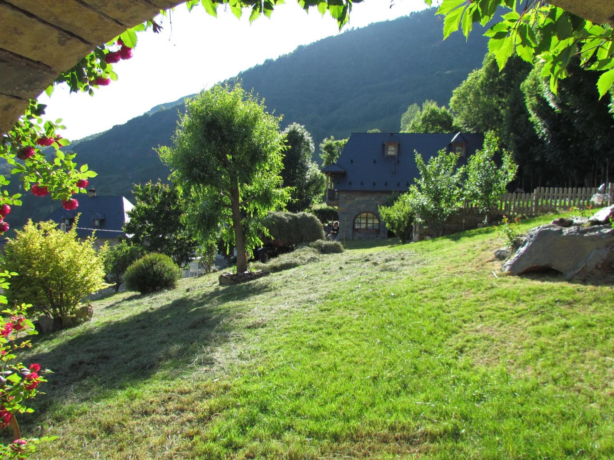 Casa Rural Fontamil Gistain Bagian luar foto
