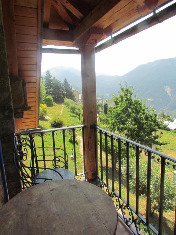 Casa Rural Fontamil Gistain Ruang foto