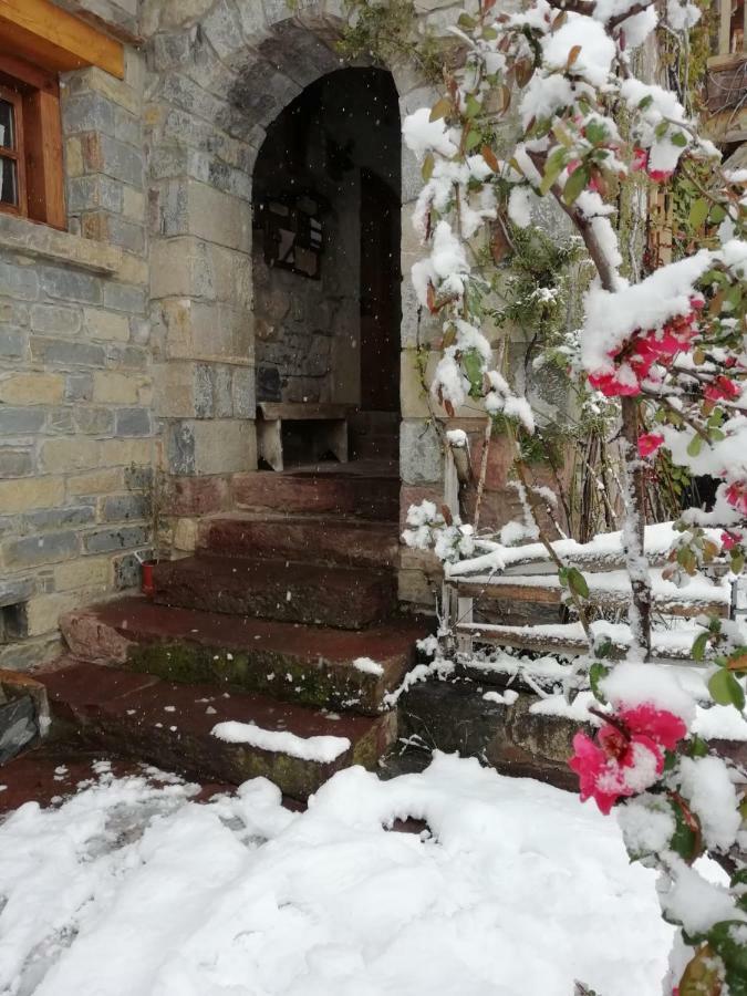 Casa Rural Fontamil Gistain Bagian luar foto